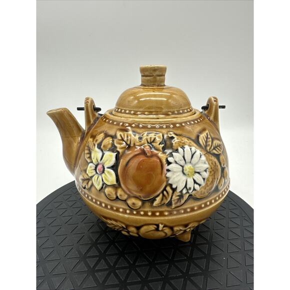 Vintage Yellow Footed Teapot Fall Harvest Fruit Theme Made in Japan - Picture 1 of 10